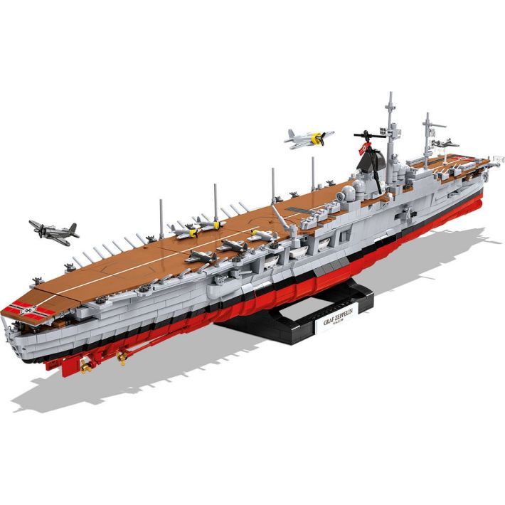 Aircraft Carrier Graf Zeppelin - uszkodzone opakowanie - fot. 8